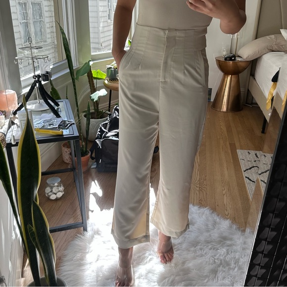 Commense NWT High Waisted Cropped Trousers Cream XS - Picture 9 of 9